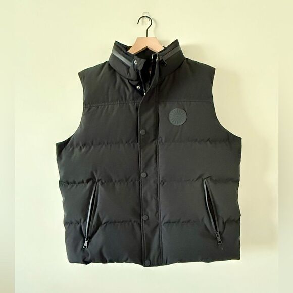 UGG Men's Nathaniel Waterproof Down Vest in Black - Size XL - Picture 1 of 8